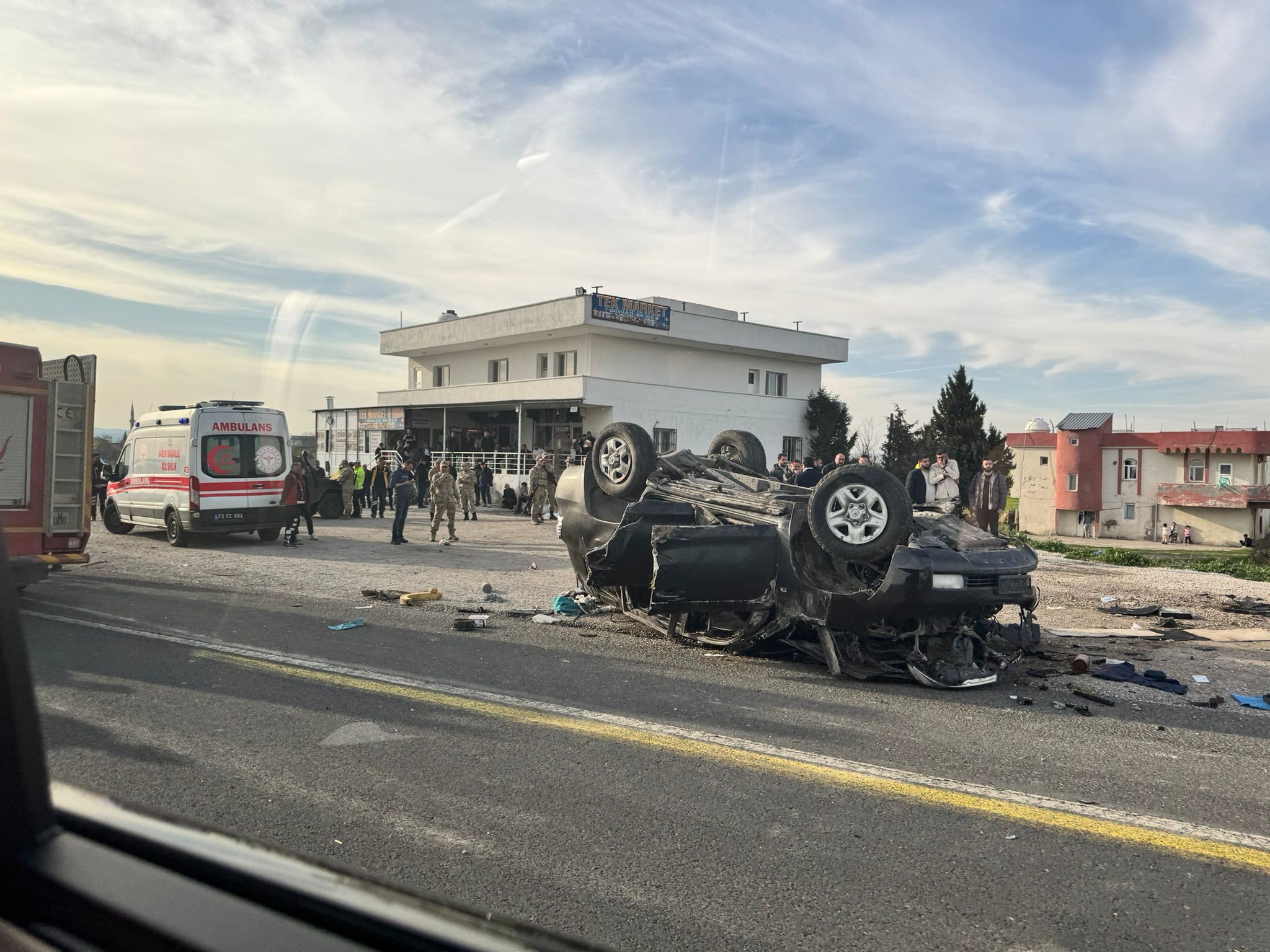 1 polis şehit oldu, 2 polis yaralandı.