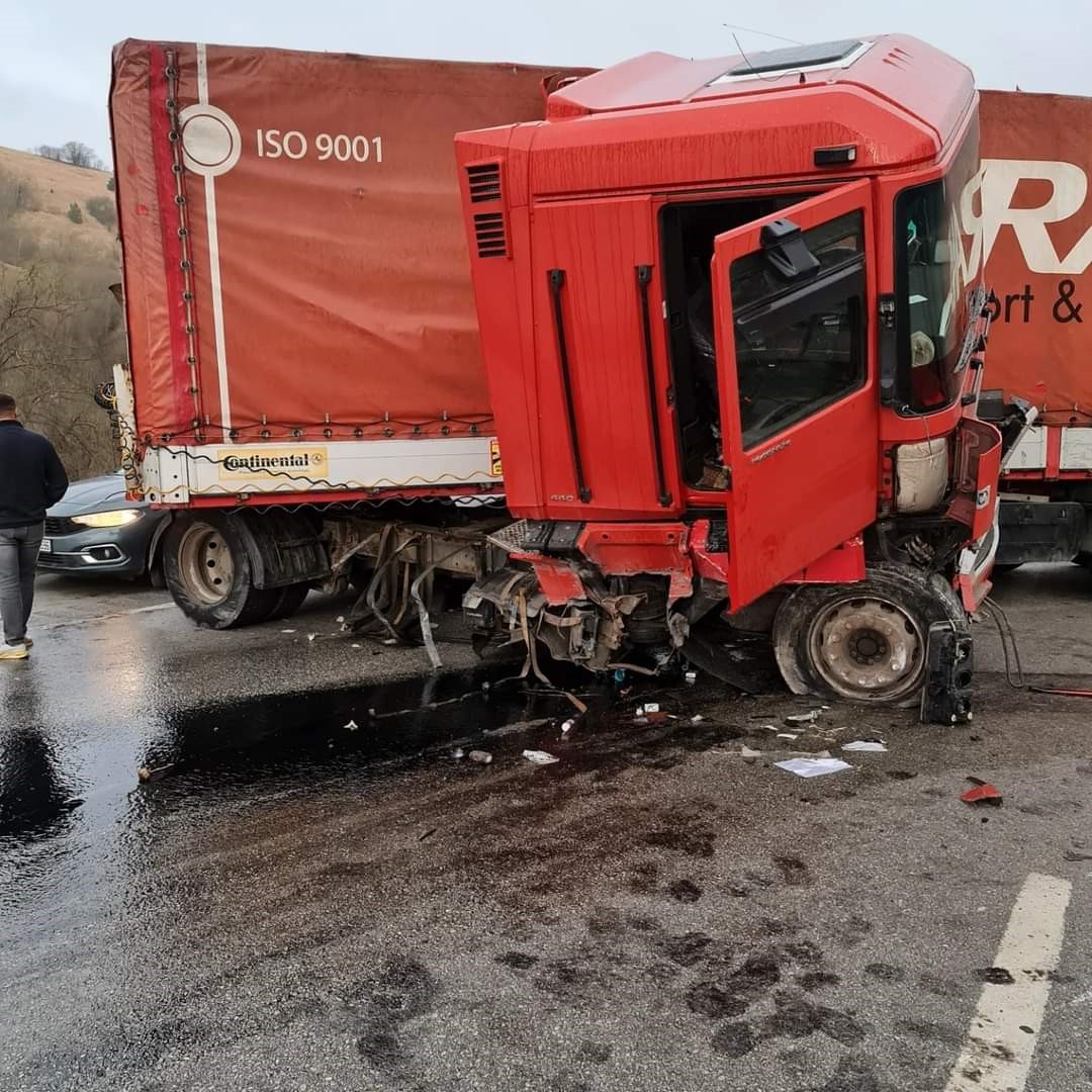 5 Araç Kazaya Karıştı!