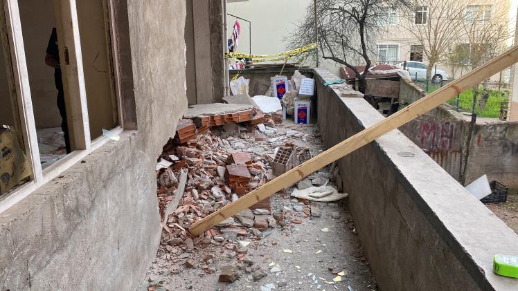 Üzerine Duvar Yıkılan Çocuk Hayatını Kaybetti