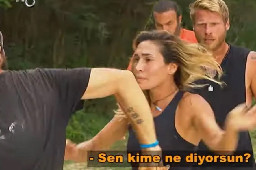 Oyun sonrasında Berna, Yunus Emre’ye ‘Sen kime ne diyorsun ya?’ diye tepki gösterdi. Yunus Emre’nin de Berna’ya karşı tavrı, tartışmayı alevlendirdi.