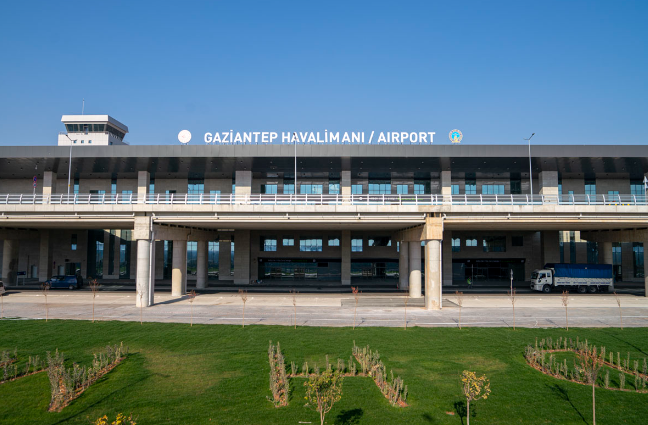 Gaziantep Havalimanı’nda Yolcu Sayısı Zirve Yapıyor (1)
