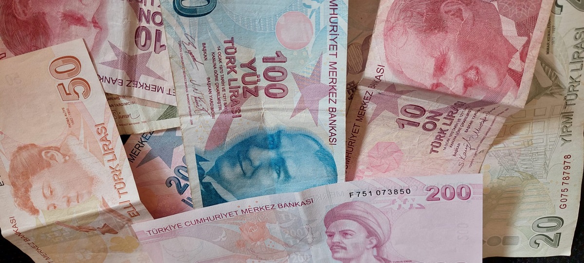 İŞ BANKASI
1 Ocak - 31 Mart 2024 tarihleri arasında başvuru yapan emeklilere, 7.500 TL'ye varan nakit promosyon imkanı sunulmaktadır.
