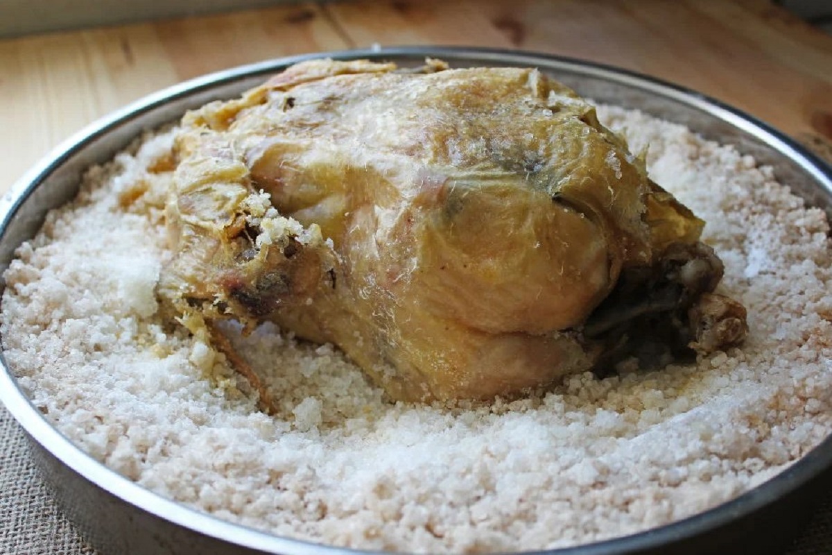 Tuzda Tavuk