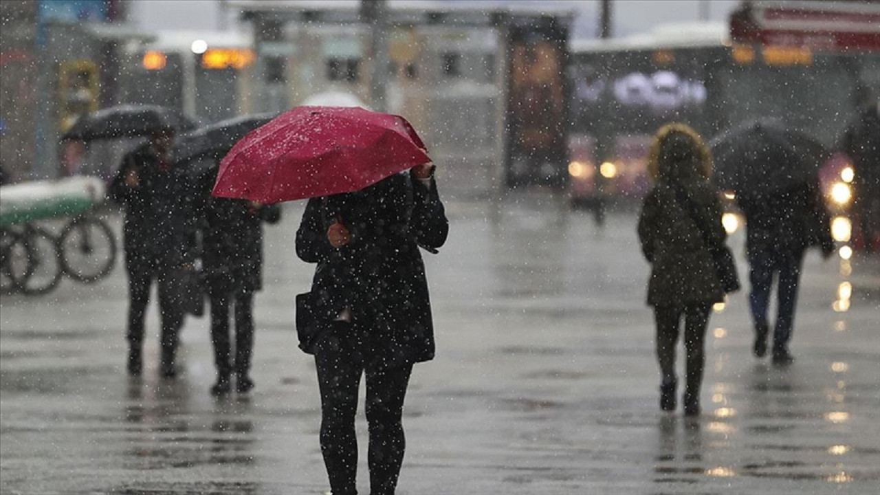 BOLU °C, 23°C Parçalı ve az bulutlu, zamanla çok bulutlu, akşam saatlerinden sonra doğusu yerel olmak üzere sağanak yağışlı

TOKAT °C, 26°C Parçalı ve az bulutlu, akşam saatlerinden sonra çok bulutlu

TRABZON °C, 16°C Parçalı zamanla çok bulutlu, gece saatlerinde yerel olmak üzere sağanak yağışlı

ERZURUM °C, 17°C Parçalı zamanla çok bulutlu, gece saatlerinde kuzey çevreleri yer yer karla karışık yağmurlu

ŞANLIURFA °C, 29°C Az bulutlu ve açık