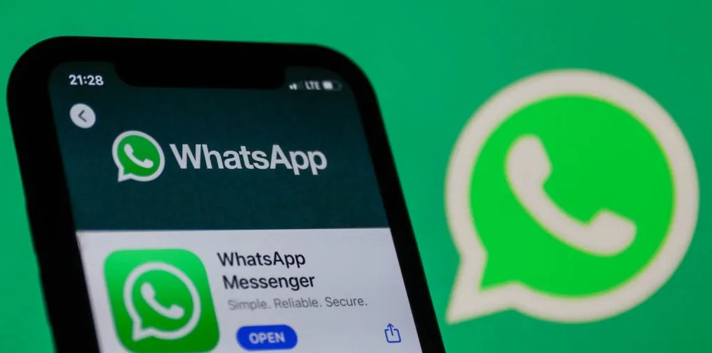 
WhatsApp, bu yeni özellikle dosya paylaşımının uçtan uca şifreleneceğini ve WhatsApp mesajlarının bilinen güvenlik seviyesini koruyacağını garanti ediyor.