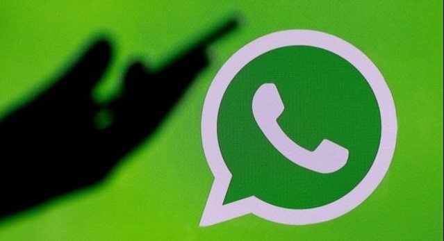 WhatsApp’ın üzerinde çalıştığı bir diğer özellik ise kişi notları. Bu özellik, kullanıcıların kişi sayfasında kişisel notlar eklemelerine olanak sağlıyor. Bu notlar yalnızca onları oluşturan kullanıcı tarafından görülebiliyor ve kişilerle paylaşılmıyor. Bu özellik, hem mobil uygulamada hem de WhatsApp Web’de kullanılabilir olması bekleniyor.