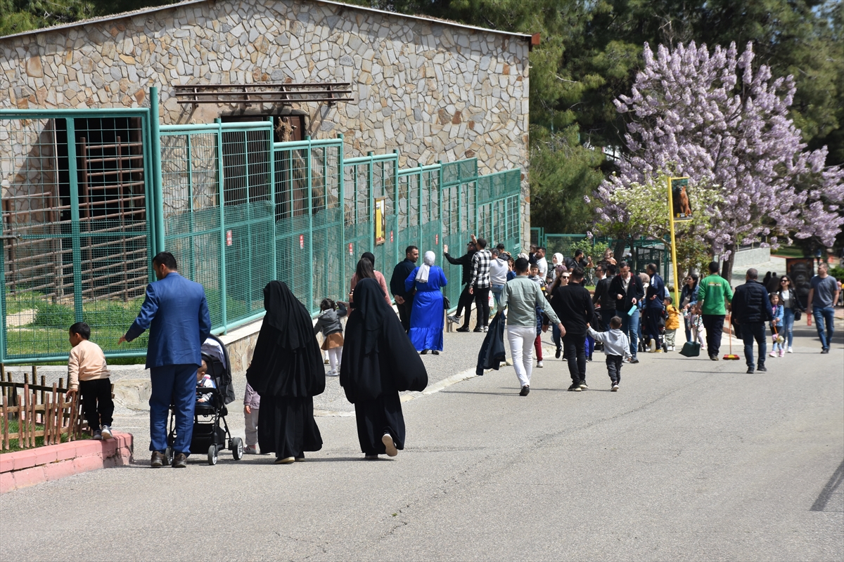 Gaziantep'te Hayvanat Bahçesi Ziyaretçi Rekoru Kırdı (8)