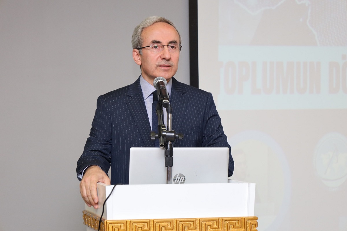 Gi̇btü Rektörü Prof. Dr. Şehmus Demir