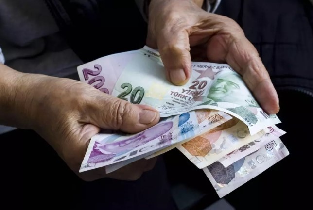 FİBABANKA
Fibabanka, 3 yıl süre ile emekli maaşını banka aracılığıyla almayı taahhüt eden emeklilere promosyon ödemesi yapılacağını belirtiyor. Yapılacak emekli promosyon ödemeleri maaş tutarına göre aşağıdaki gibidir:
10.000 TL'ye (10.000 TL hariç) kadar olan emekliler için 5.000 TL
10.000 - 15.000 TL (15.000 TL hariç) arasında olan emekliler için 8.000 TL
15.000 - 20.000 TL (10.000 TL hariç) arasında olan emekliler için 10.000 TL
20.000 TL ve daha fazla olan emekliler için 12.000 TL
