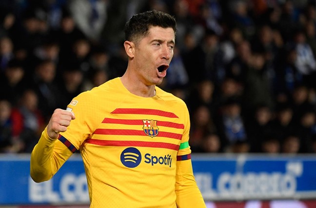 Robert Lewandowski - 32 gol - 44 maç
