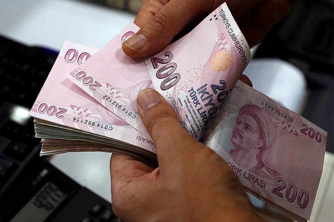 Ulaştırma Bakanlığı, ihale sürecine dahil olan otobüslere ilişkin detaylı bilgi paylaşırken, 108 özel halk otobüsünün P plakaya dönüştürüleceğini açıkladı.