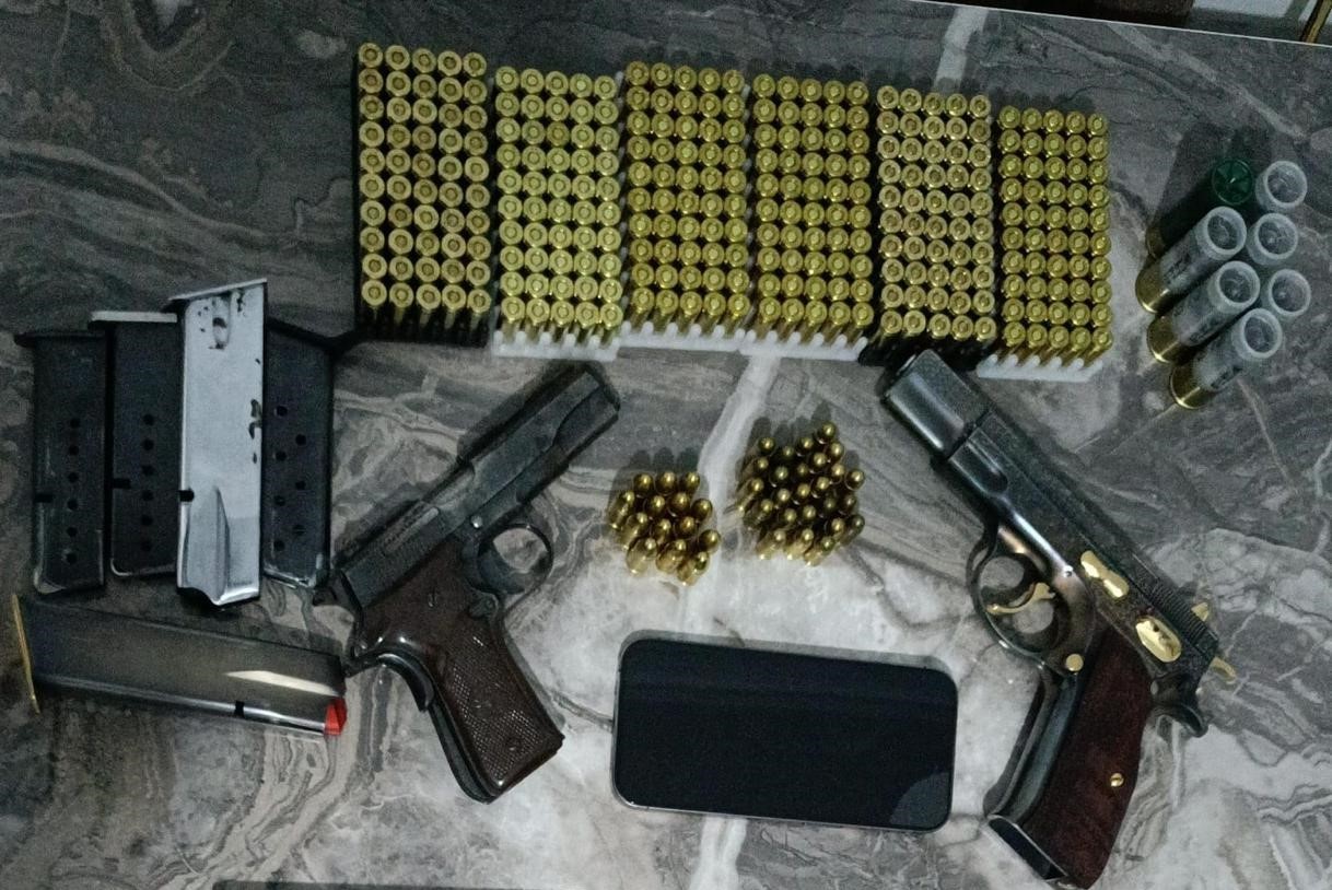 Yapılan eş zamanlı operasyonda Ankara'da gözaltına alınan Y.K isimli kadın da Bursa'ya getirildi ve emniyetteki sorgusunun ardından diğer çete üyeleri ile birlikte adliyeye sevk edildi.
