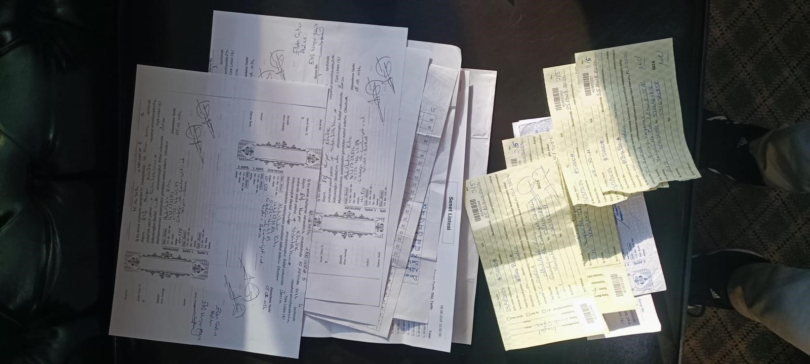 Başsavcılık koordinesinde Bursa merkezli İstanbul, Ankara, Eskişehir (Bozüyük)'de birbiri ile bağlantılı oldukları belirlenen 33 şahıs, şafak vakti 43 ayrı adrese yapılan eş zamanlı operasyonlarla gözaltına alındı.