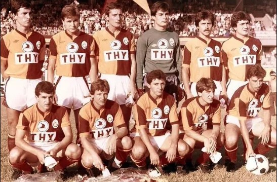 Metin Çekiçler, Kuzguncuk Camii’nde kılınan öğle namazının ardından son yolculuğuna uğurlandı. Cenaze törenine, Galatasaray Sportif A.Ş. Başkan Vekili Erden Timur, Sportif A.Ş. yöneticileri, teknik direktörler Fatih Terim, Bülent Korkmaz, Arda Turan, eski sporcular, Florya Metin Oktay Tesisleri çalışanları ve spor camiasından birçok isim katıldı.