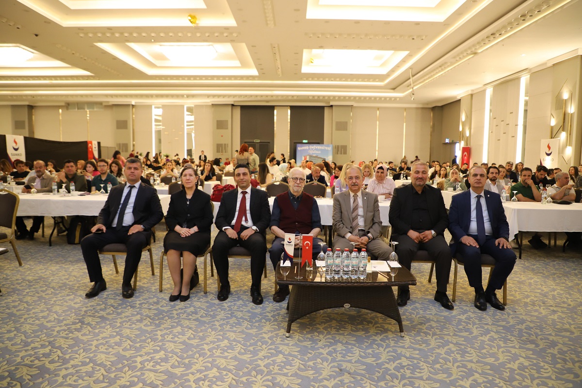 Sanko Üni̇versi̇tesi̇’nde 3. Psi̇koloji̇k Danişmanlik Rehber Öğretmen Buluşmamalari Etki̇nli̇ği̇ (3)