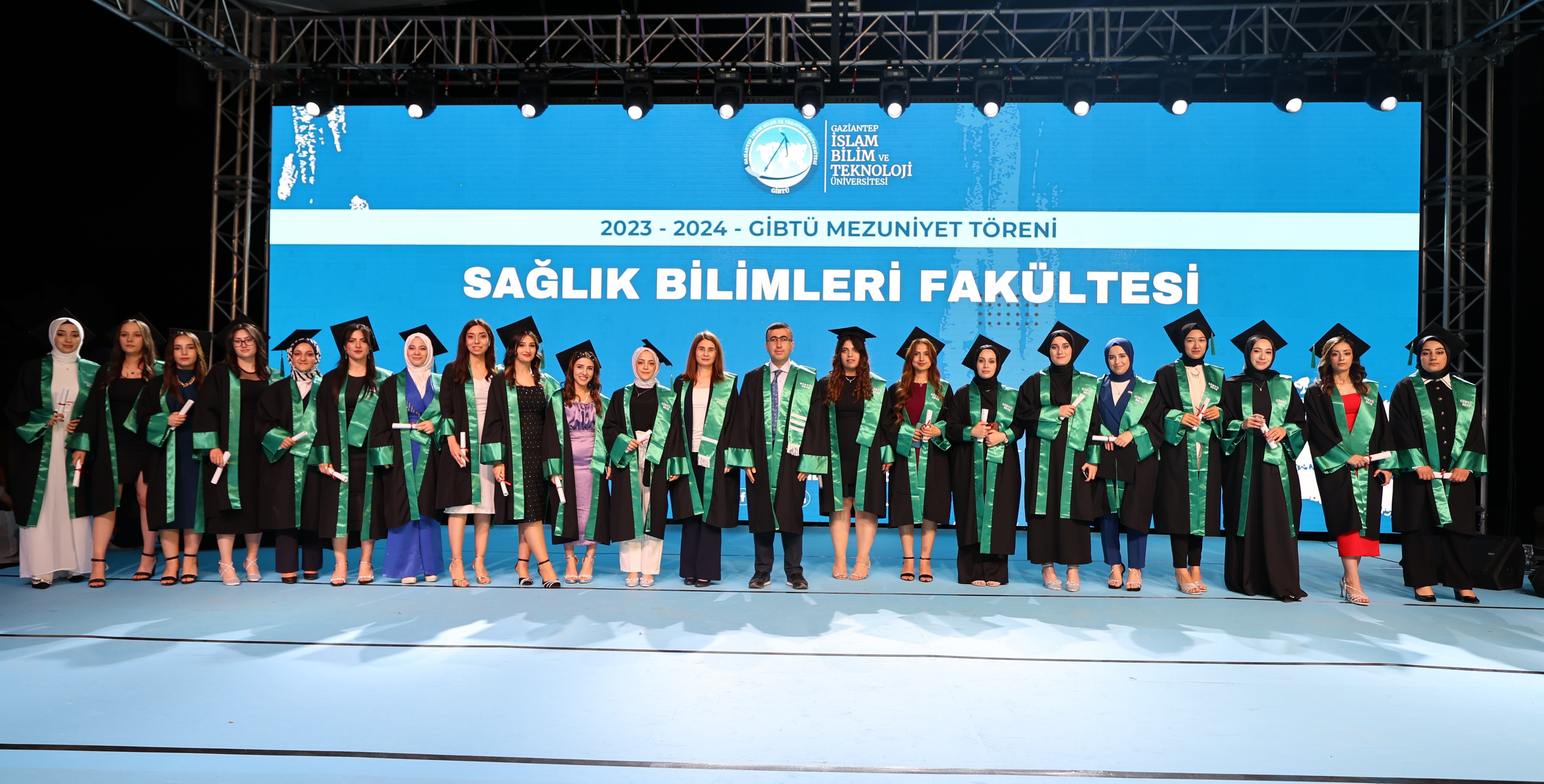 GİBTÜ Üniversitesi Mezunlarını Uğurladı!