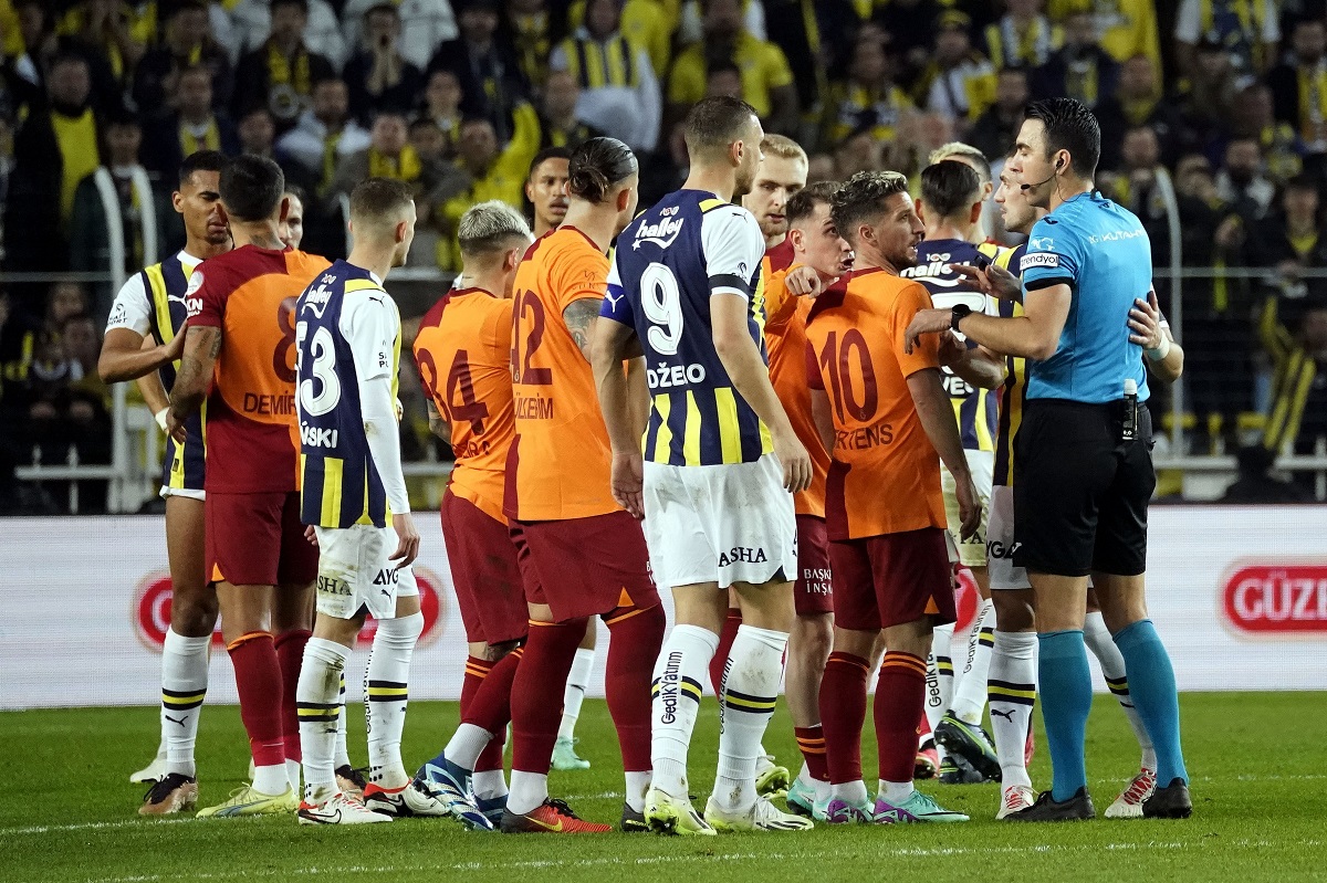 Galatasaray Fenerbahçe Derbisinin Hakemi Belli Oldu (1)