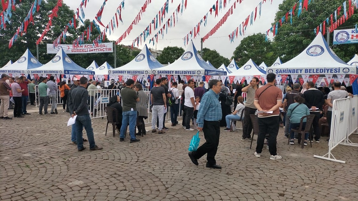 Gaziantep’e “Hayat Veren” Kampanya Başladı Tüm Bağışçılara Ayakkabı Hediye Edilecek (1)