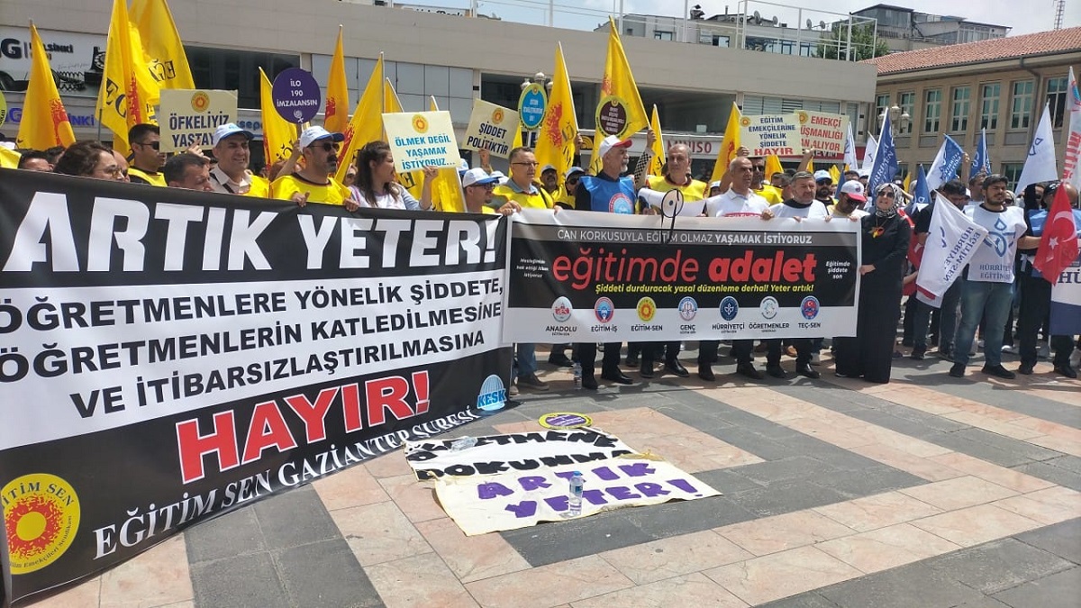 Gaziantep’te Öğretmenler Iş Bıraktı, Eğitimde Şiddete Tepki Gösterdi (4)