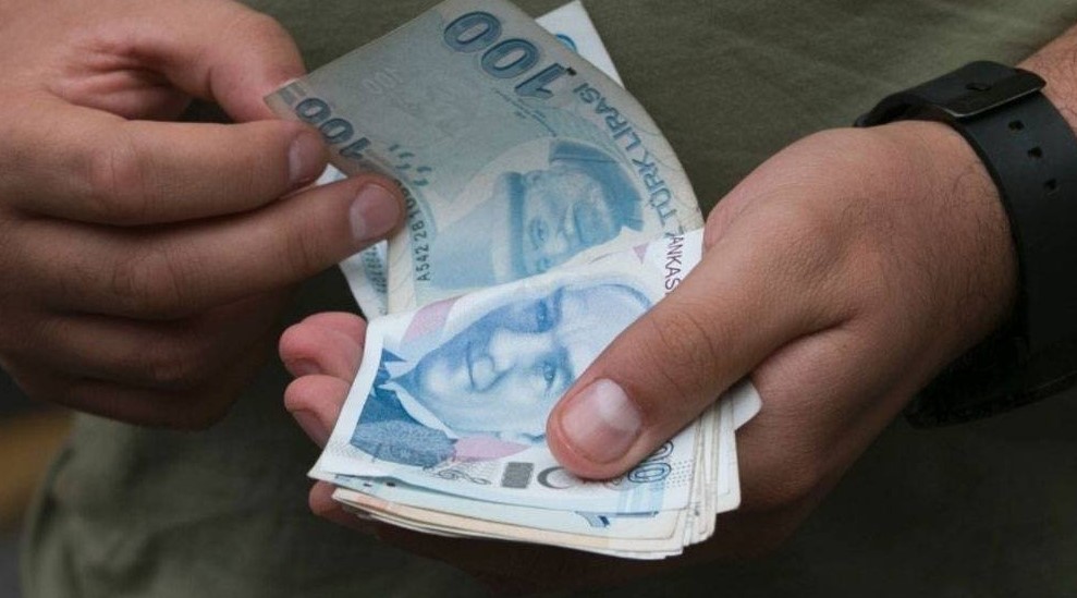 ZAM ORANLARI BELİRLENDİ
SGK ve Bağ-Kur emeklileri için belirlenen verilere göre, Ocak ayında yüzde 6,70, Şubat ayında yüzde 4.53, Mart ayında yüzde 3.16 ve Nisan ayında yüzde 3,18 enflasyon farkı hesaplanarak hak edilmiş oldu.

