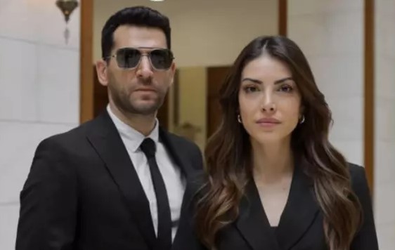 MURAT YILDIRIM DİZİDEN AYRILIYOR

Dizinin başrol oyuncularından Murat Yıldırım, iki sezon boyunca dizide başarılı performansıyla izleyicilerin beğenisini kazandı. Ancak 9 Haziran'da ekrana gelecek olan 111. bölümde diziden ayrılacağı duyuruldu. Bu ayrılığın ardından dizinin yeni başrol oyuncusu merak konusu oldu.

