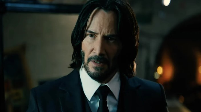 John Wick 4, aksiyon dolu sahneleri ve zengin hikayesiyle seyircileri ekran başında kilitlemeye hazırlanıyor. Bu akşam televizyon ekranlarında birleştirilecek olan film, adrenalin dolu bir seyir deneyimi sunuyor.
