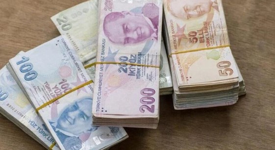 FAİZSİZ KREDİ KAMPANYALARININ DETAYLARI
Bankaların sunduğu sıfır faizli kredi kampanyaları, genellikle yeni müşterileri çekmeyi amaçlıyor. Bu kredilerin bir kısmı "İhtiyaç Kredisi" olarak sunulurken, bir kısmı "Taksitli Nakit Avans" olarak veriliyor. Kampanyalar, yüksek enflasyon dönemlerinde vatandaşların finansal yüklerini hafifletmeyi hedefliyor.
