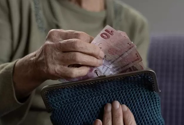 Emekli Danışma Hattı: SGK’nın ALO 170 hattı üzerinden emeklilere danışmanlık hizmeti sunulacak.