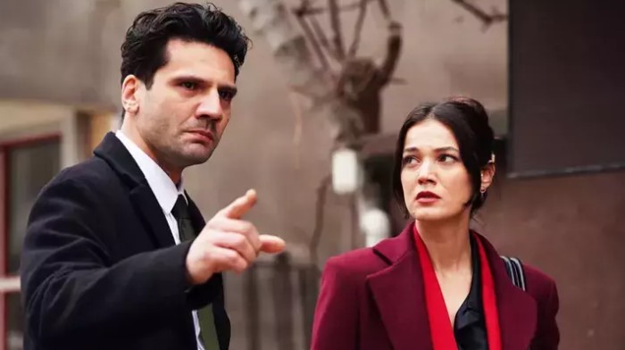 MUTLU SON VE YENİ UMUTLAR
'Yargı' dizisi, izleyicilere hem duygusal hem de gerilim dolu anlar yaşatarak ekranlara veda etti. Ceylin ve Ilgaz’ın mücadele dolu hikayesi, mutlu bir sonla tamamlandı. Dizinin finali, izleyicilere yeni umutlar ve başlangıçlar sundu.
