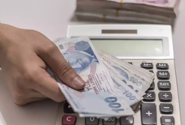 KİMLER MUAF TUTULUYOR?
•	Hiçbir geliri olmadığını belgeleyenler
•	Emekli maaşından başka geliri olmayanlar
•	Gaziler
•	Engelliler
•	Şehitlerin dul ve yetimleri
•	Brüt 200 metrekareyi geçmeyen tek meskene veya tek meskende hisseye sahip olanlar (intifa hakkına sahip olunması hali dahil)
