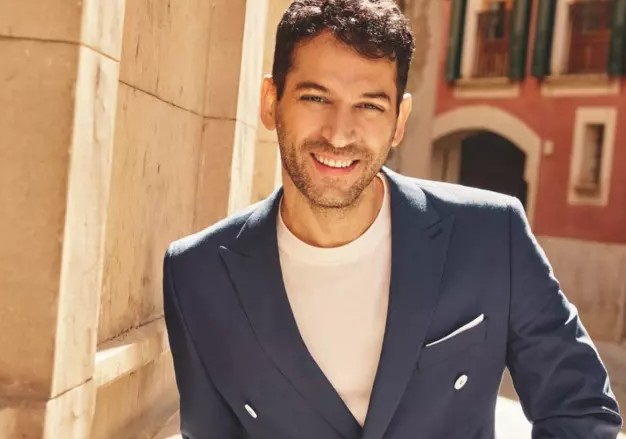YENİ SEZONUN SÜRPRİZ PROJESİ
Yeni sezon için hazırlıklar tüm hızıyla devam ederken, TMC Film’in bu iddialı projesi dizi severler tarafından merakla bekleniyor. Bugüne kadar birçok başarılı projeye imza atan TMC Film, bu kez Murat Yıldırım ve Ebru Şahin gibi iki güçlü ismi bir araya getiriyor. İkilinin performansı ve dizinin konusuyla ilgili detaylar izleyicilerde büyük bir merak uyandırdı.
