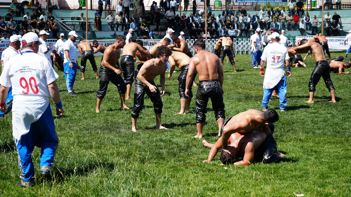 Gaziantep'te Türkiye Yağlı Güreş Heyecanı Başladı (2)