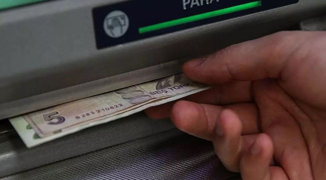 QNB FİNANSBANK
QNB Finansbank, emekli maaşını taşıyanlara toplamda 16.200 TL’ye varan promosyon sunuyor:
0-9.999 TL arası maaş alanlara 6.250 TL
10.000-14.999 TL arası maaş alanlara 10.000 TL
15.000-19.999 TL arası maaş alanlara 12.500 TL
20.000 TL ve üzeri maaş alanlara 15.000 TL
