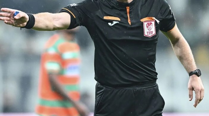 1 MİLYAR DOLARLIK DOLANDIRICILIK
Örgüt, yüksek kazanç vaatleriyle kurduğu bu uluslararası saadet zinciri aracılığıyla toplamda 1 milyar dolarlık bir dolandırıcılık gerçekleştirdi. Toplanan paralar, kripto para borsası üzerinden yurt dışına çıkarılarak izlerini kaybettirmeye çalıştı.
