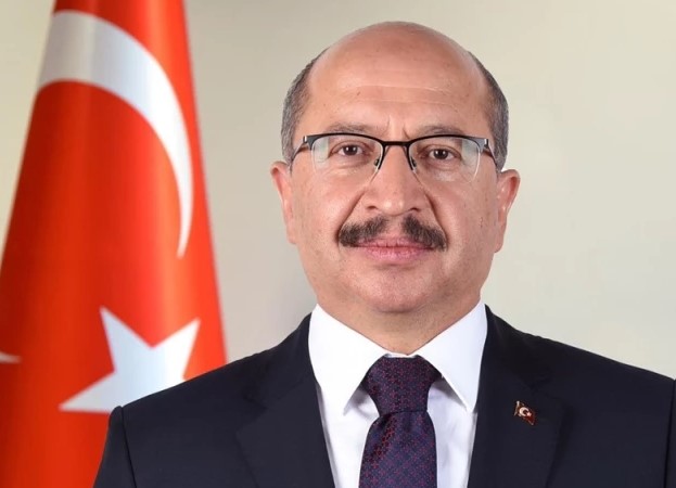Tanrıkulu, uluslararası arenada da Türkiye'yi başarıyla temsil etti. OECD ve AB Fiscalis çalışma gruplarında yaygın olarak temsil edilen Tanrıkulu, 2013-2015 yılları arasında Brüksel'de Avrupa Birliği Nezdinde Türkiye Daimi Temsilciliği Maliye Müşaviri olarak görev yaptı. Ayrıca, NATO Denetim Kurulu Üyesi olarak da önemli çalışma gerçekleştirdi.