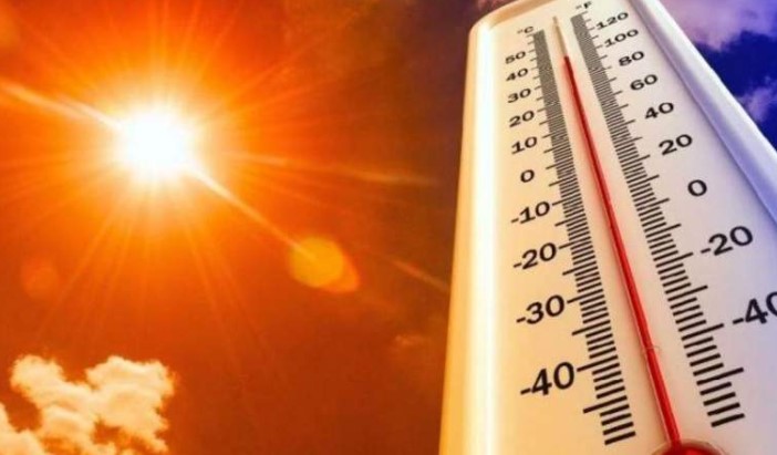 HAVA DURUMU DETAYLARI
Meteoroloji Genel Müdürlüğü'ne göre, ülkemizin batı, kuzey ve doğu kesimlerinde parçalı ve yer yer çok bulutlu hava hakim olacak. Doğu Karadeniz, Doğu Anadolu'nun kuzeyi, Van’ın doğu ilçeleri ve Doğu Akdeniz'in Toroslar kesiminde sağanak ve gök gürültülü sağanak yağışlar bekleniyor. Diğer bölgelerde ise hava az bulutlu ve açık olacak.
