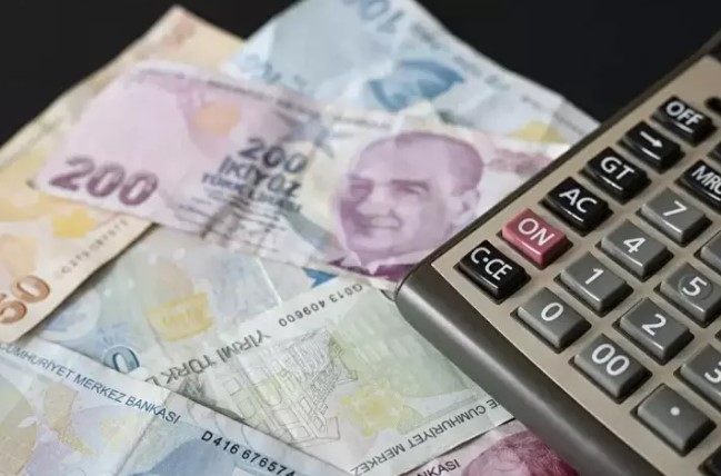 İŞ BANKASI: 25 BİN TL SIFIR FAİZLİ KREDİ
Türkiye İş Bankası, yeni müşterilerine 25 bin TL'lik sıfır faizli kredi kampanyası sunuyor. 3 ay vadeli olarak sunulan bu kredi, taksitli nakit avans şeklinde kullanılabiliyor.
