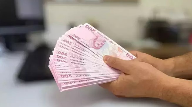GARANTİ BBVA: 30 BİN TL SIFIR FAİZLİ KREDİ
Garanti BBVA, yeni müşterilerine sunduğu 30 bin TL'lik sıfır faizli kredi kampanyası ile dikkat çekiyor. Bu kampanya kapsamında, 6 ay vadeli 10 bin TL ihtiyaç kredisi ve 3 ay vadeli 20 bin TL nakit avans seçenekleri yer alıyor.
