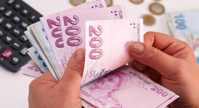TEB: 35 BİN TL İLE EN YÜKSEK SIFIR FAİZLİ KREDİ
Türkiye Ekonomi Bankası (TEB), yeni müşterilerine sunduğu 35 bin TL'lik sıfır faizli kredi kampanyası ile öne çıkıyor. Bu kampanya, 6 ay vadeli 10 bin TL ve 3 ay vadeli 25 bin TL nakit avans seçeneklerini içeriyor.
