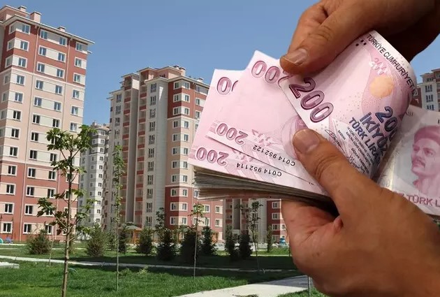 YÜZDE 25 KİRA SINIRI SONA ERİYOR
1 Temmuz itibarıyla yürürlüğe girecek olan değişikliklerin başında yüzde 25 kira sınırının kaldırılması yer alıyor. Bu tarihten itibaren kira artışlarında belirli bir üst sınır olmayacak, bu da kira fiyatlarının serbest piyasa koşullarına göre belirleneceği anlamına geliyor.
