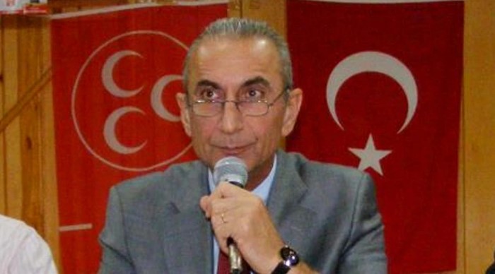 TBMM'DE CENAZE TÖRENİ DÜZENLENECEK
Bekir Aksoy için Türkiye Büyük Millet Meclisi'nde (TBMM) yarın bir cenaze töreni düzenlenecek. Törenin ardından Aksoy'un naaşı, Kocatepe Camii'nde kılınacak öğle namazının ardından Gölbaşı Mezarlığı'na defnedilecek. Bu tören, Aksoy'un sevenleri ve eski çalışma arkadaşlarının katılımıyla gerçekleşecek.
