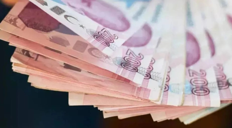GELECEKTEKİ DÜZENLEMELER
Bu iptal kararı, emekli çalışanların durumu ve kamu kurumlarındaki istihdam politikaları üzerinde geniş çaplı etkiler yaratacak. Emekli aylıkları ile çalışma hakları konusunda gelecekte yapılacak düzenlemeler, emeklilerin ve genç nüfusun iş gücüne katılımını dengeleyecek şekilde planlanmalıdır. Bu süreçte, sosyal güvenlik sisteminin sürdürülebilirliği ve adil bir çalışma düzeni oluşturulması önem taşıyor.
