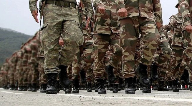 TEMMUZ ZAMMI NE ZAMAN AÇIKLANACAK?
2024 yılı Temmuz ayında geçerli olacak yeni bedelli askerlik ücreti, 3 Temmuz'da açıklanacak Haziran enflasyon verilerinin ardından belli olacak. Türkiye İstatistik Kurumu (TÜİK) tarafından açıklanacak olan 6 aylık enflasyon farkı, memur maaşlarına yapılacak zammı ve dolayısıyla bedelli askerlik ücretini de belirleyecek.
