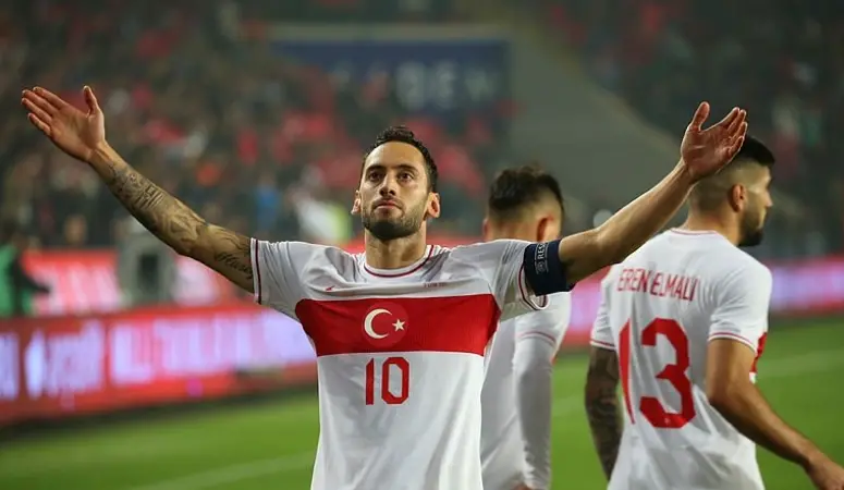 Hakan Calhanoglu Futbol Kariyeri Hakan Calhanoglu Nereli Kac Yasinda Iste Detaylar C76D30B Jpg