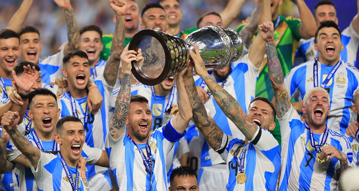 Arjantin Sampiyon Oldu 2024 Copa America Finalinde Messi Tarihe Gecti-1