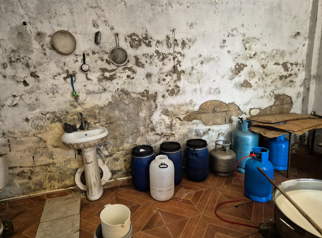 Gaziantep’te Görüntüler Mide Bulandırdı Süt Ve Yoğurt Alırken Bir Kez Daha Düşünün! (2)