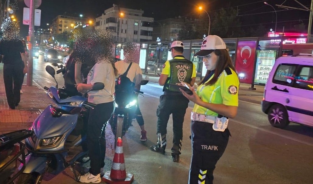 Gaziantep’te Motosiklet Sürücülerine 7.8 Tl Milyon Cezai! (1)