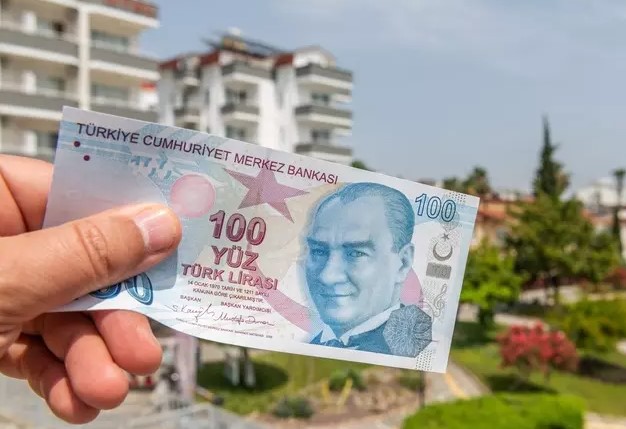 TEMMUZ AYI KİRA ZAM ORANI NASIL OLACAK?
Temmuz ayının kira artış oranı, Haziran enflasyon rakamları ile netleşecek. Haziran ayı enflasyon verisi, 3 Temmuz 2024 Çarşamba günü saat 10.00'da açıklanacak. Bu verilerin ışığında Temmuz ayı kira zam oranının yüzde 65 seviyelerinde olabileceği öngörülüyor.
