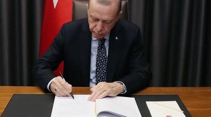 2 Temmuz 2024 tarihli Resmi Gazete’de yayımlanan kararname ile çok sayıda kaymakam ve valinin görev yerleri değiştirildi. 