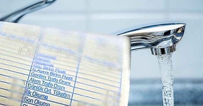 İZMİRLİLERİN FİYATLARA TEPKİSİ
İzmirliler, yapılan zamlardan dolayı oldukça endişeli. Su ve elektrik fiyatlarındaki bu artışlar, özellikle dar gelirli vatandaşlar için ciddi bir mali yük oluşturacak gibi görünüyor. İzmir'de yaşayan vatandaşlar, bu fiyat artışlarının günlük yaşamlarına olan etkilerini hissedecekler.
